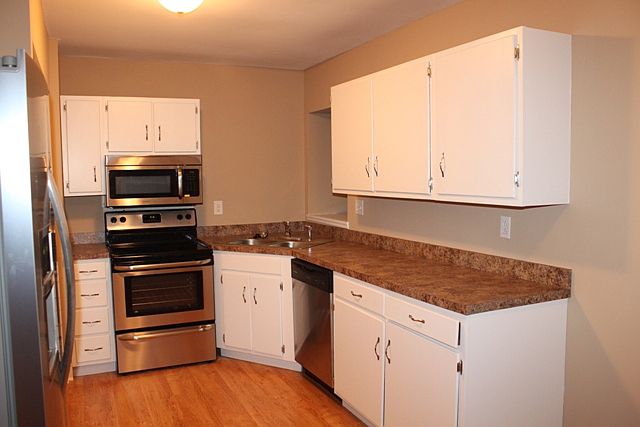 2nd image of 406 Kimberlite Ct