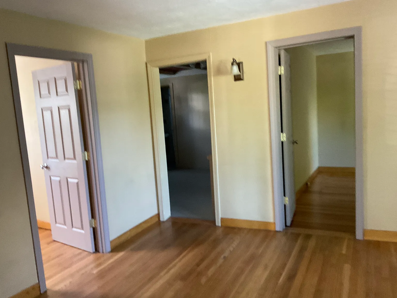 2 bed, 1100 sqft, $2,200 — Photo 2