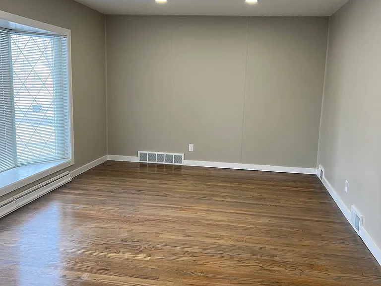 149 Elmsford Ave — Photo 4