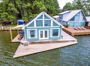 2666 Aqua Vista Dr, Jacksonville, TX 75766