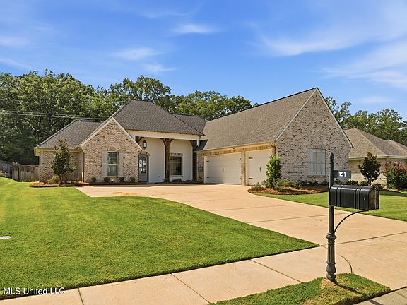 4th image of 151 Camden Lake Dr