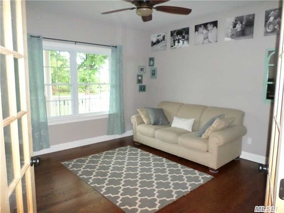 5th image of 8 Winterberry Ct