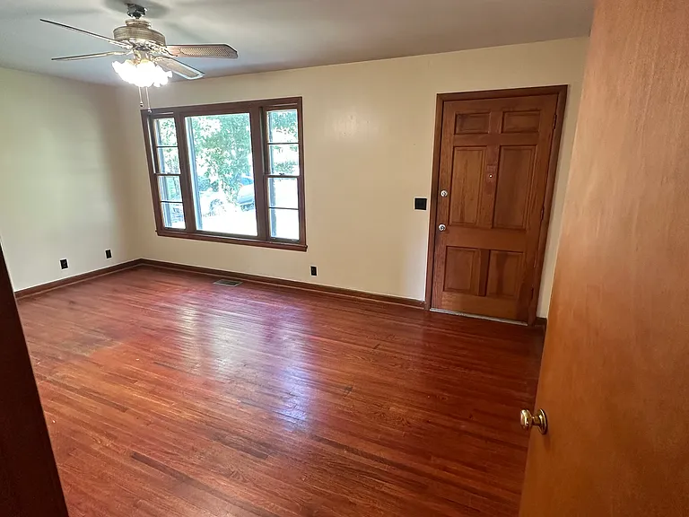 539 Bismark Dr — Photo 6