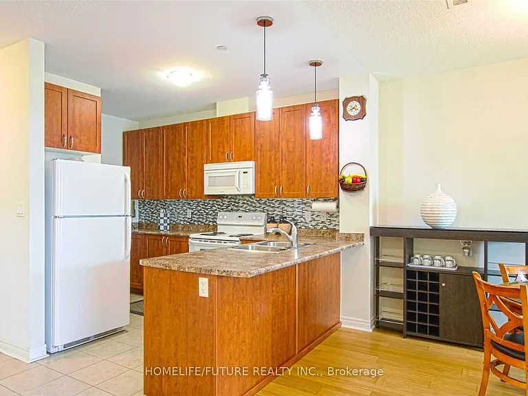 7400 Markham Rd #603 — Photo 4