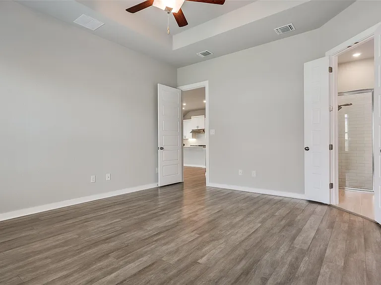 4318 Frankfurt Ln — Photo 19