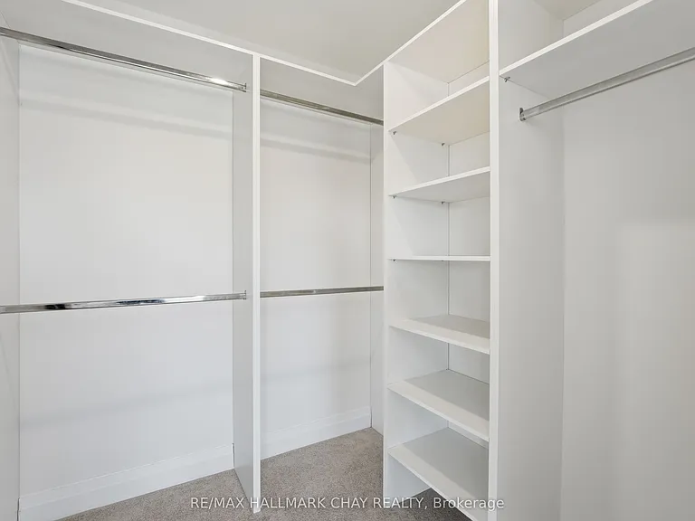 25 Del Ray Cres — Photo 24