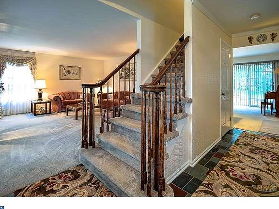 5th image of 21 Wexford Dr