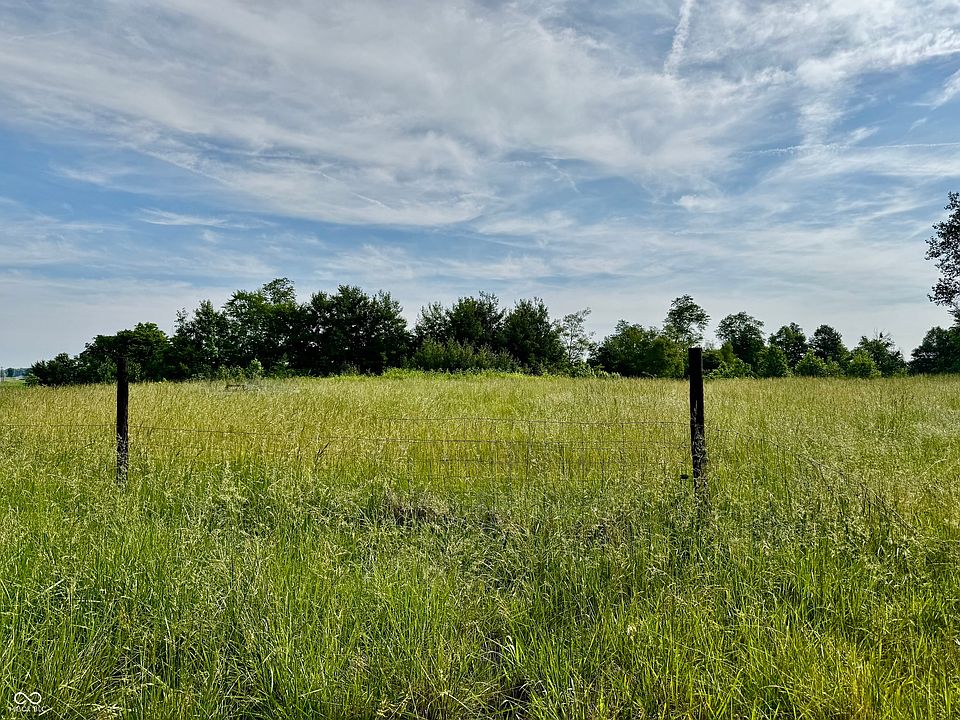 2nd image of 73 S County Road 400 E