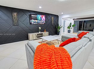 8651 Sunset Stri, Fort Lauderdale, FL 33322