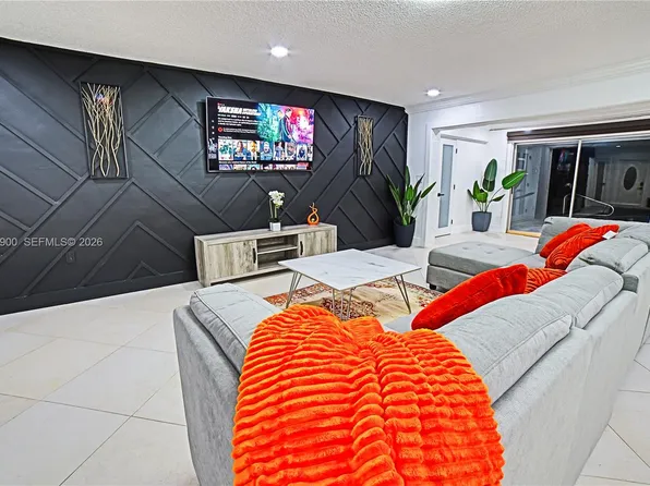 8651 Sunset Stri, Fort Lauderdale, FL 33322