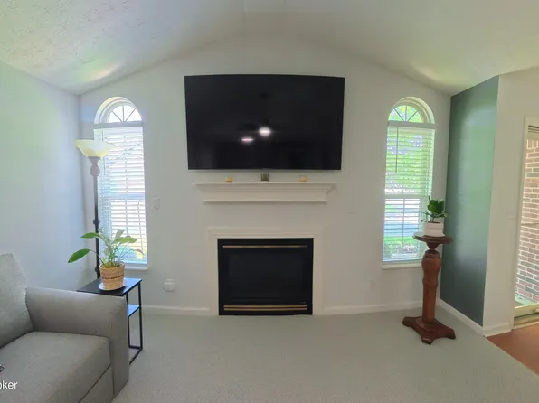 11309 Ridge Lake Dr, Louisville, KY 40272