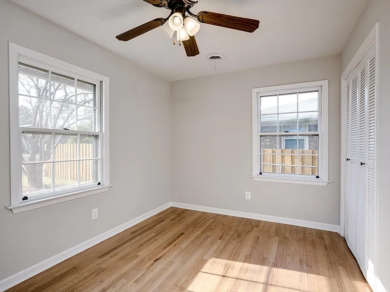 254 Hinman Dr — Photo 25