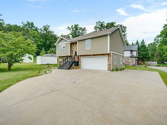 4th image of 1603 Lone Oak Rd