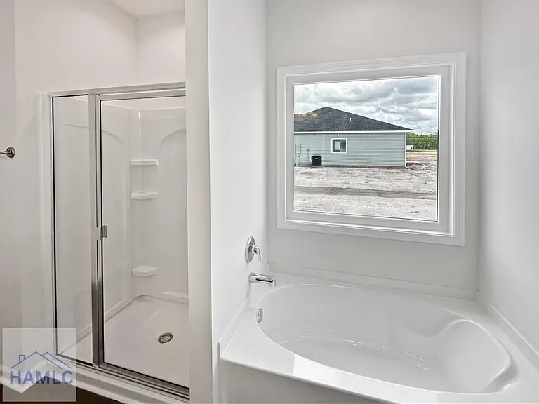 135 Doctors Creek Rd NE — Photo 3