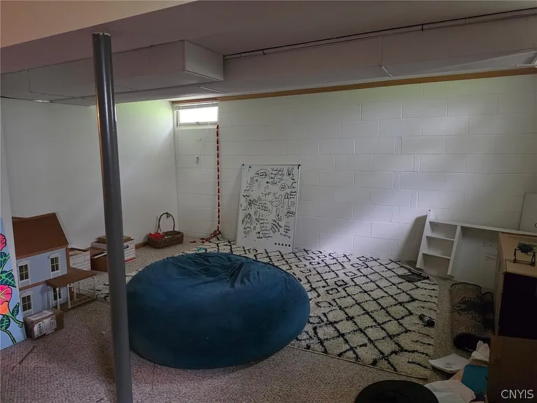 96 Charing Rd — Photo 29
