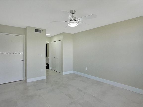 5th image of 19801 E Country Club Dr #4403