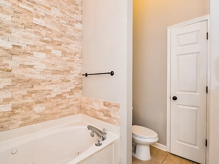 7214 Grapetree Trl — Photo 11