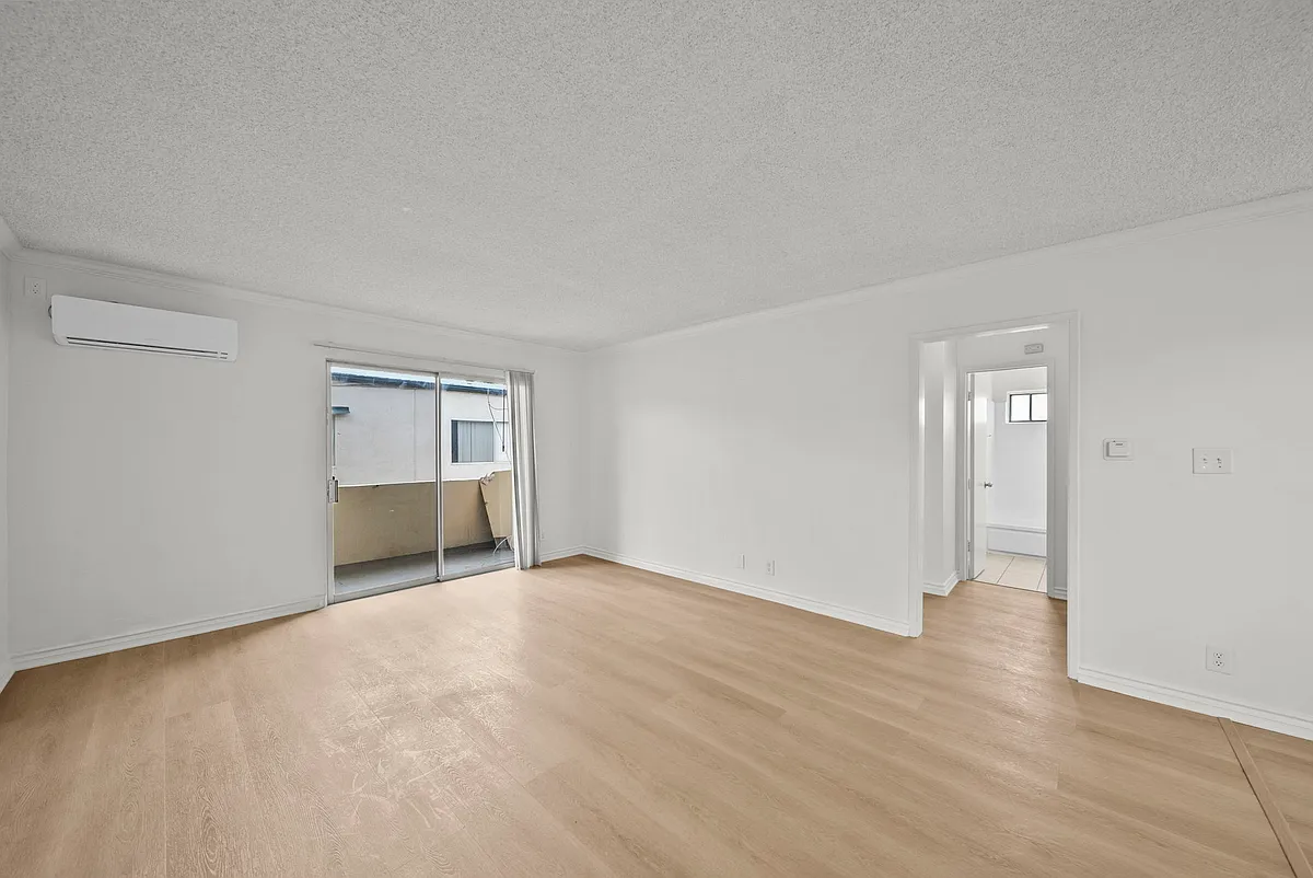 Photo 2 of 30 - 8371 Northgate Ave #16 - Canoga Park, CA Building Photo - 8371 Northgate Ave #16