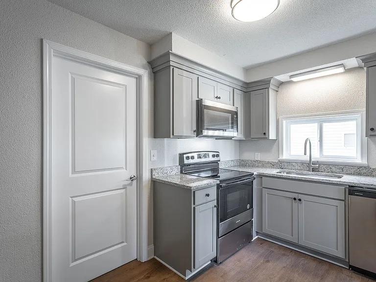 1902 S Watkins Street | Multifamily Living in Mill Town — Photo 3