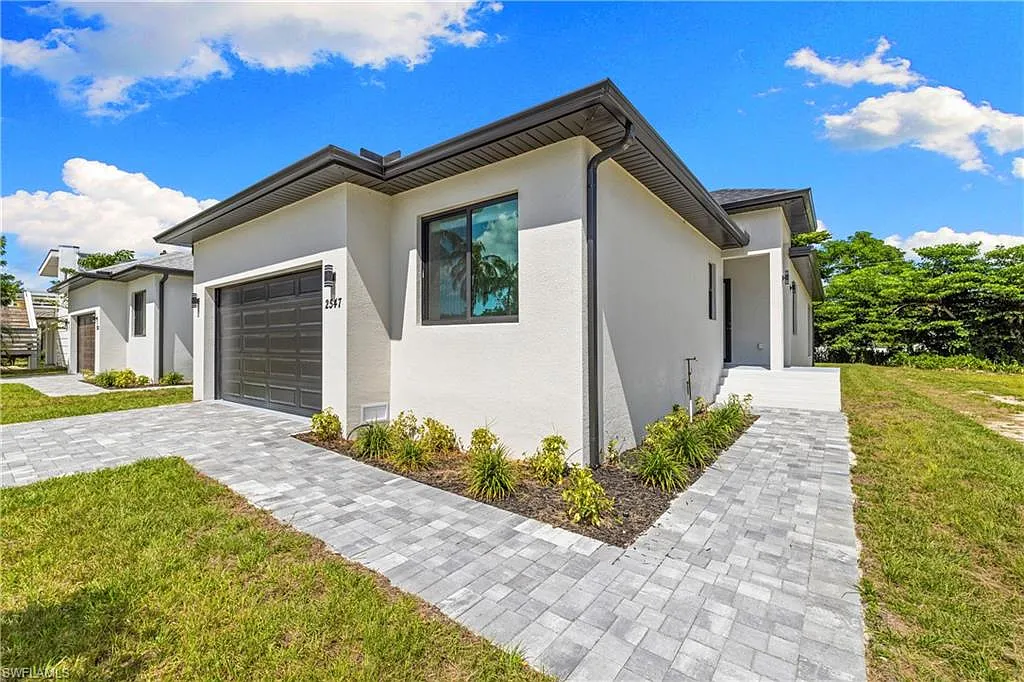 4 bed, 3.0 bath, 1981 sqft, $4,500 — Photo 3