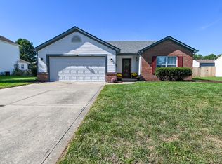830 Yellowwood Dr, Greenwood, IN 46143