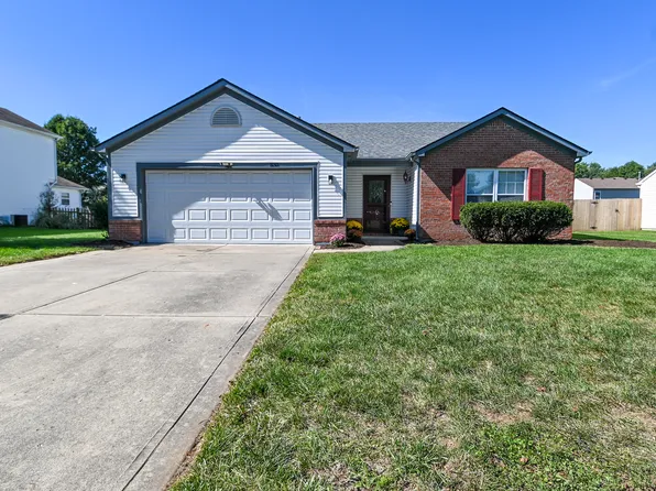 830 Yellowwood Dr, Greenwood, IN 46143