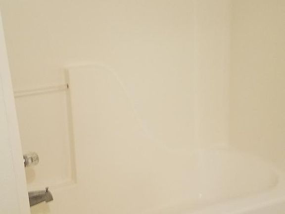 bathroom large tub