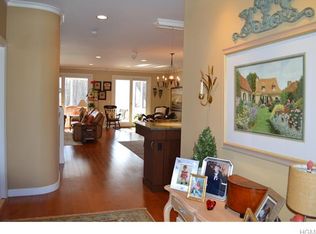 16 Brookview Dr, Pleasantville, NY 10570