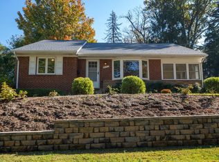 9225 E Parkhill Dr, Bethesda, MD 20814