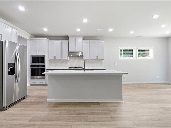 2nd image of 520 Marshrose Rd