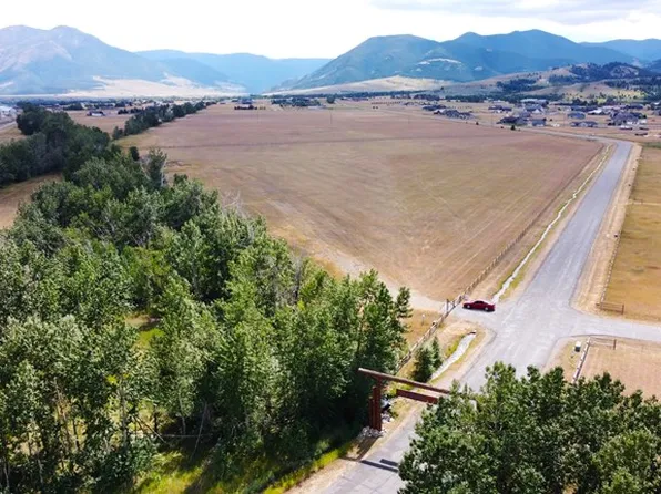 11 Remington Ranch Rd, Red Lodge, MT 59068