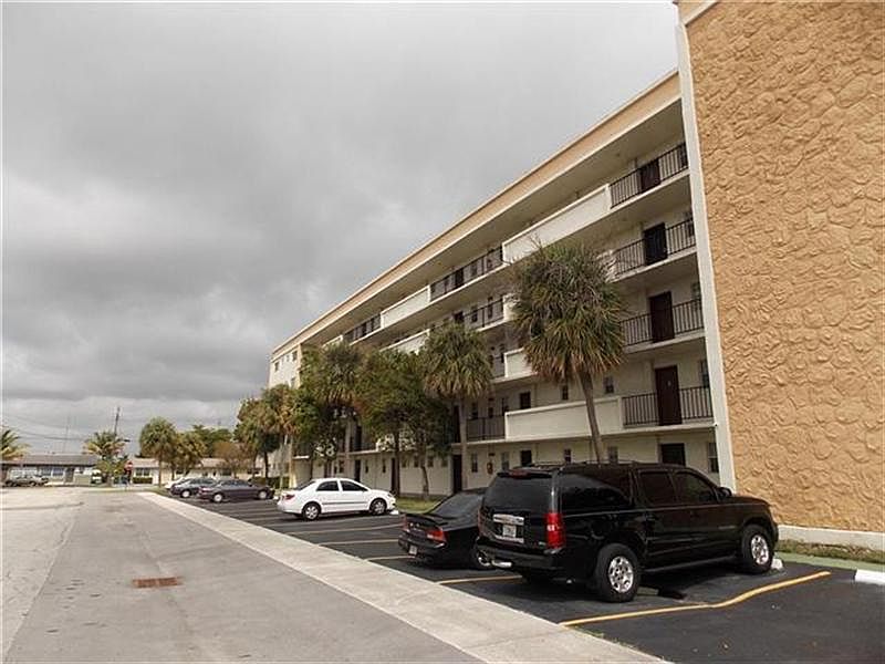 2nd image of 220 SW 9th Ave APT 316