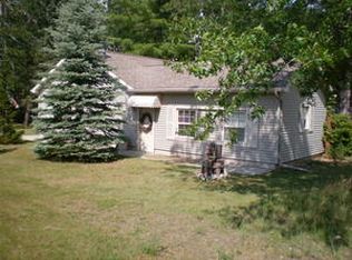 1998 Pine St, Hubbard Lake, MI 49747