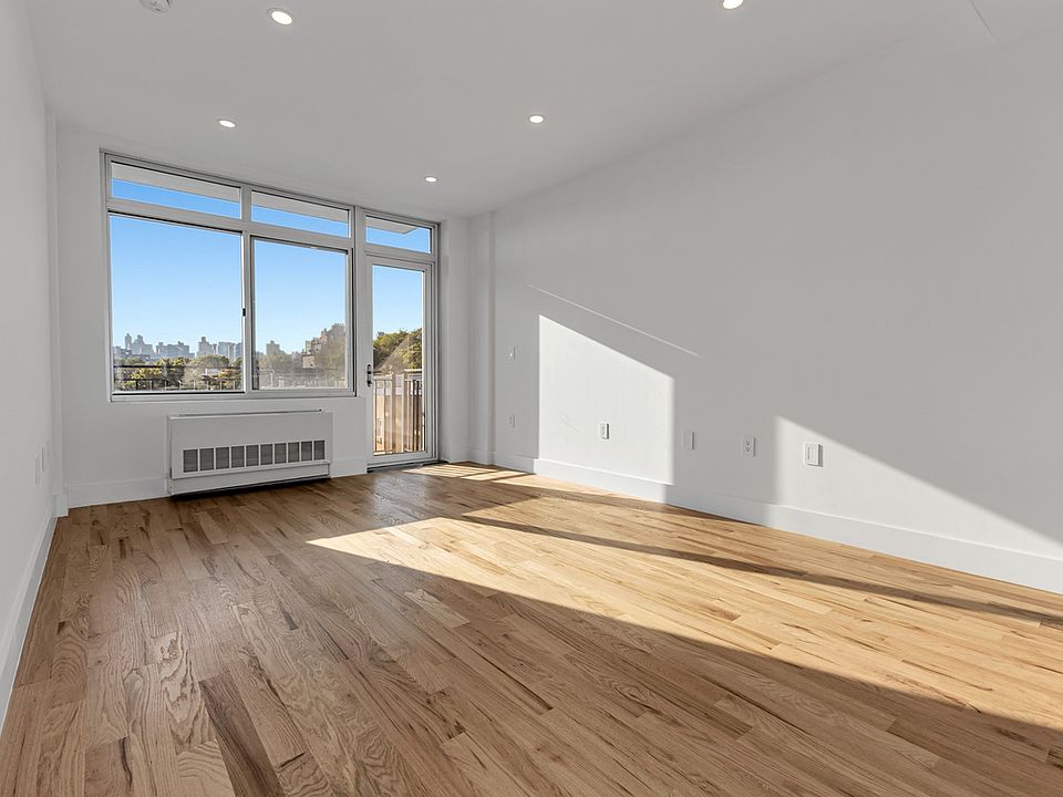1st image of 3050 21st St APT 4H