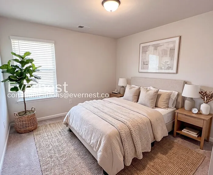 742 Galveston Way — Photo 3