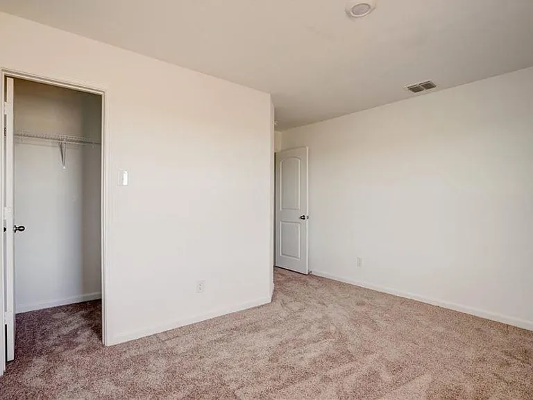 755 Wonderland Trl — Photo 12