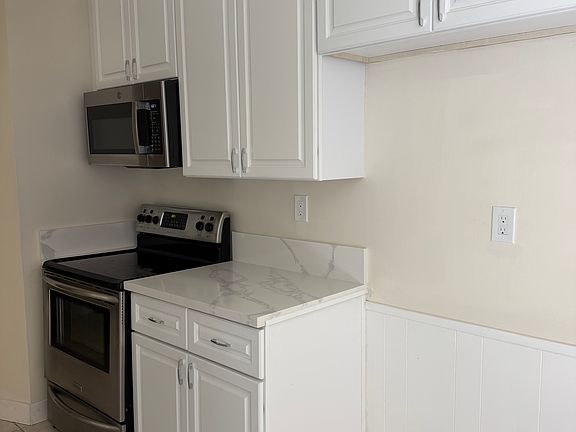 2nd image of 4733 Jackson St APT 57