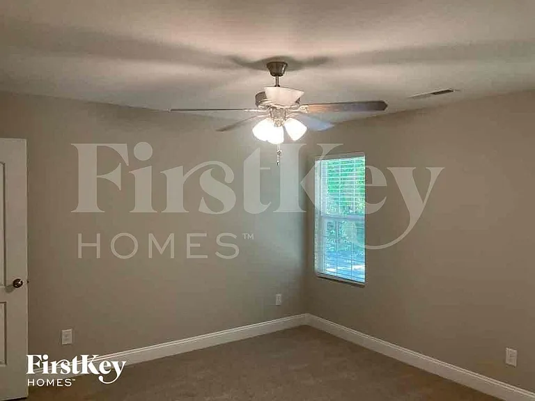 2047 Samantha Dr — Photo 11