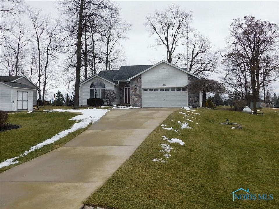 1st image of 240 Seneca Dr