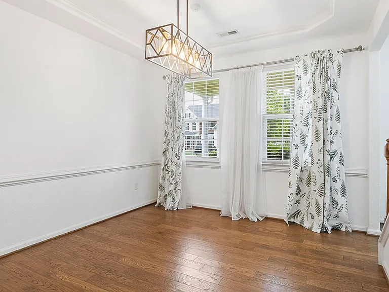 721 Tyler Way — Photo 8