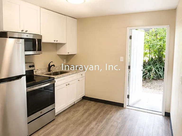 909 W Livingston St — Photo 4