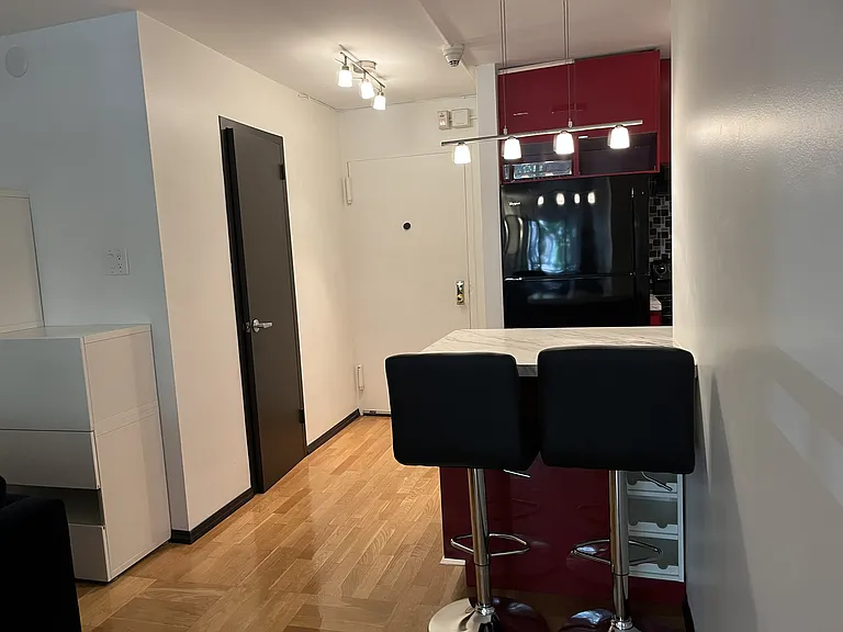 100 York St #3-M — Photo 2