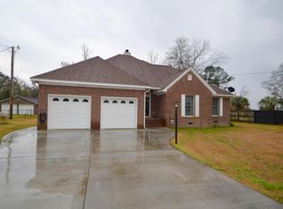 105 Chapel Hill Dr, Bonneau, SC 29431