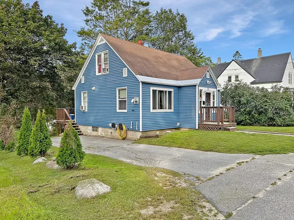 22 Howard Street, Mexico, ME 04257
