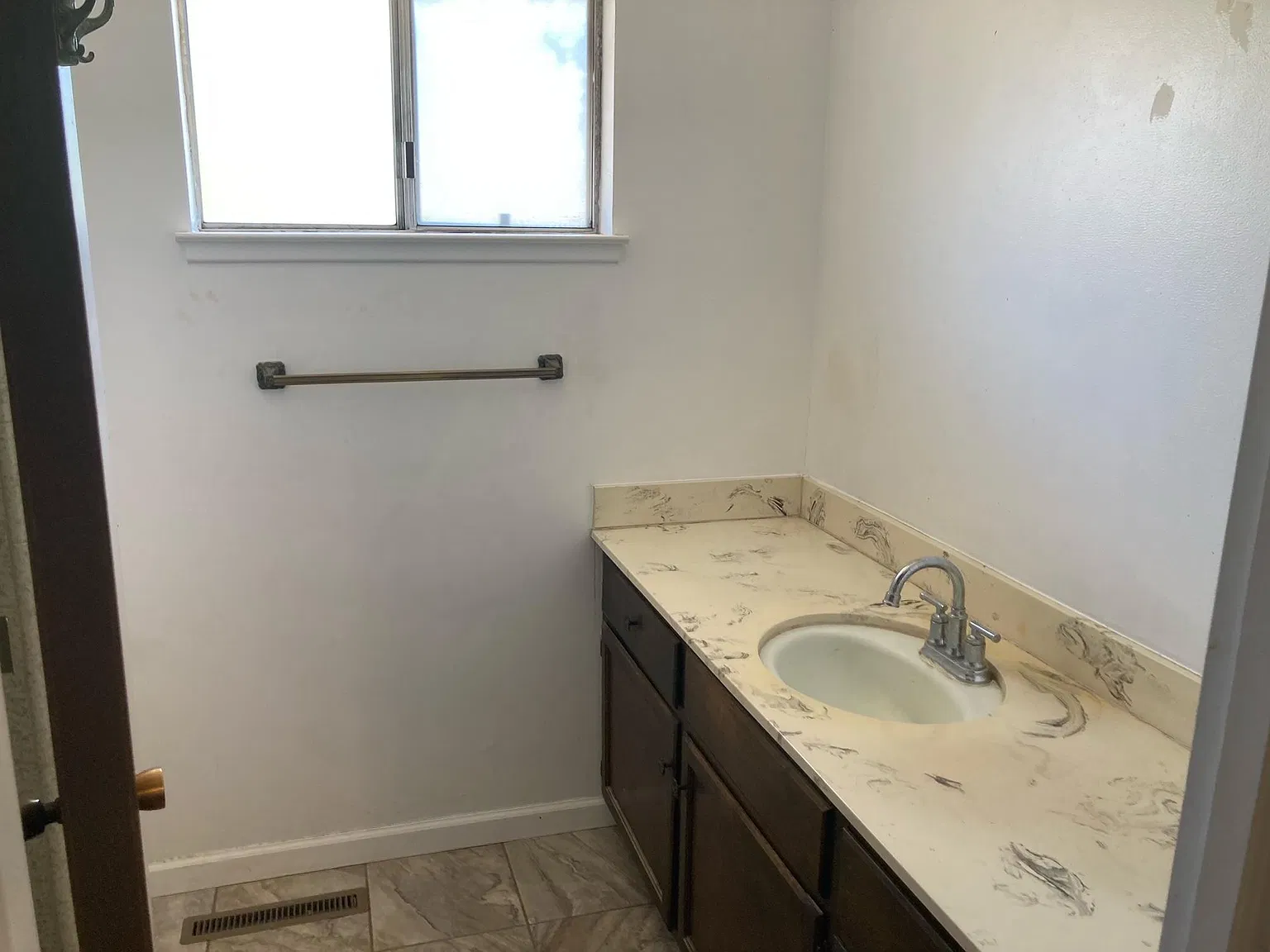 6530 N Sierra Vista Ave — Photo 3