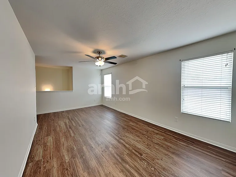3631 Barkers Crossing Ave — Photo 14