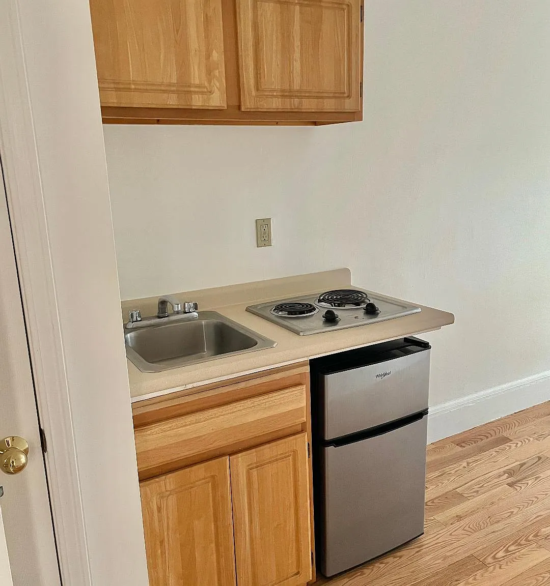 Studio, 9999 sqft, $1,995 — Photo 4