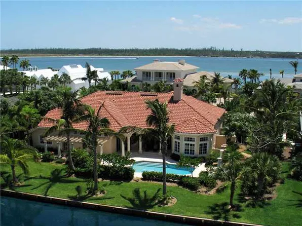 7025 SE Harbor Cir, Stuart, FL 34996