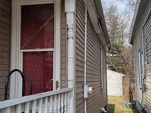 3rd image of 2207 W Ann St