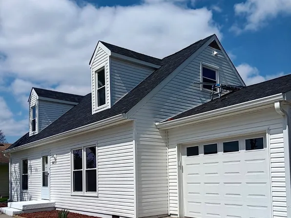 821 Phillips Ln, Seymour, IN 47274